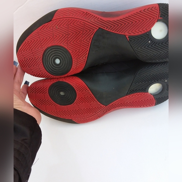 Nike Men's Hyperdunk2015 Black and Red High-Top Sneakers - Picture 6 of 7